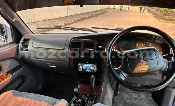 Nunua Ilio tumika Toyota Hilux Surf Bluu Gari ndani ya Maputo nchini Maputo Nunua Ilio tumika Toyota Hilux Surf Bluu Gari ndani ya Maputo nchini Maputo