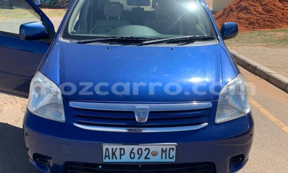 Comprar Usado Toyota Raum Azul Carro em Maputo em Maputo