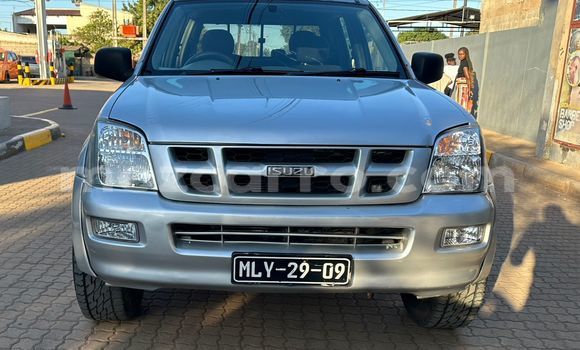 Tenga Tsaru Isuzu KB Zvimwe Mota in Maputo in Maputo Tenga Tsaru Isuzu KB Zvimwe Mota in Maputo in Maputo