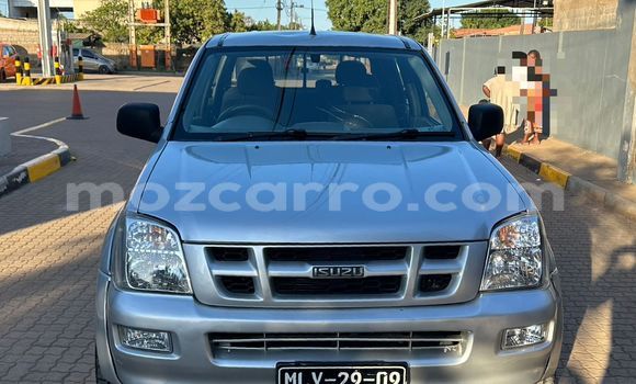 Tenga Tsaru Isuzu KB Zvimwe Mota in Maputo in Maputo Tenga Tsaru Isuzu KB Zvimwe Mota in Maputo in Maputo