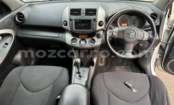 Tenga Tsaru Toyota RAV4 Zvimwe Mota in Maputo in Maputo Tenga Tsaru Toyota RAV4 Zvimwe Mota in Maputo in Maputo
