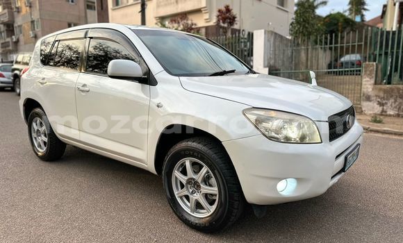 Tenga Tsaru Toyota RAV4 Zvimwe Mota in Maputo in Maputo Tenga Tsaru Toyota RAV4 Zvimwe Mota in Maputo in Maputo