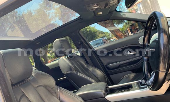 Tenga Tsaru Land Rover Range Rover Chena Mota in Maputo in Maputo Tenga Tsaru Land Rover Range Rover Chena Mota in Maputo in Maputo