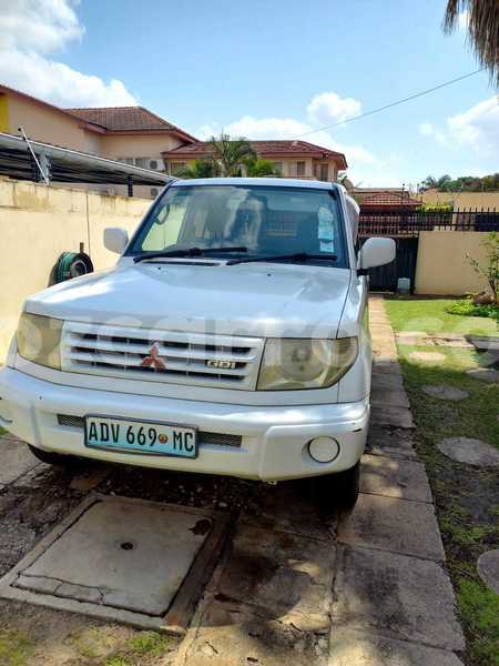 Big with watermark mitsubishi pajero io maputo maputo 30477