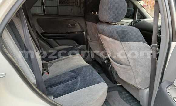 Buy Used Toyota Harrier White Car in Maputo in Maputo Buy Used Toyota Harrier White Car in Maputo in Maputo