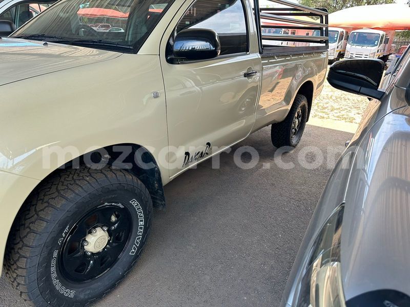 Big with watermark toyota hilux zambezia quelimane 30487