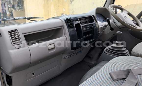 Comprar Novo Toyota Dyna Branco Caminhão em Maputo em Maputo Comprar Novo Toyota Dyna Branco Caminhão em Maputo em Maputo