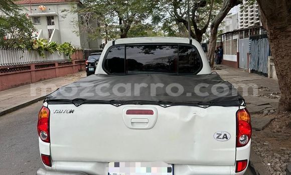 Buy Used Mitsubishi Triton White Car in Maputo in Maputo Buy Used Mitsubishi Triton White Car in Maputo in Maputo