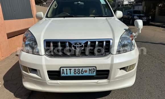 Comprar Usado Toyota Land Cruiser Prado Branco Carro em Maputo em Maputo Comprar Usado Toyota Land Cruiser Prado Branco Carro em Maputo em Maputo