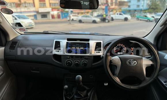 Tenga Tsaru Toyota Hilux Bhuruu Mota in Maputo in Maputo Tenga Tsaru Toyota Hilux Bhuruu Mota in Maputo in Maputo