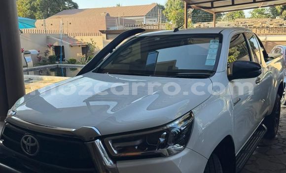 Buy Used Toyota Hilux White Car in Maputo in Maputo Buy Used Toyota Hilux White Car in Maputo in Maputo