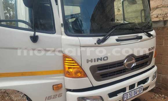 Comprar Novo Hino 300 Series Branco Caminhão em Maputo em Maputo Comprar Novo Hino 300 Series Branco Caminhão em Maputo em Maputo