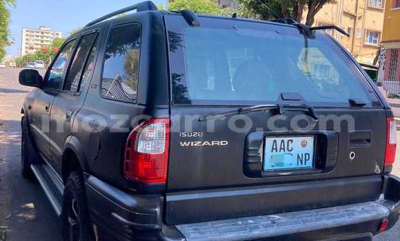 Nunua Ilio tumika Isuzu Wizard Nyeusi Gari ndani ya Maputo nchini Maputo Nunua Ilio tumika Isuzu Wizard Nyeusi Gari ndani ya Maputo nchini Maputo