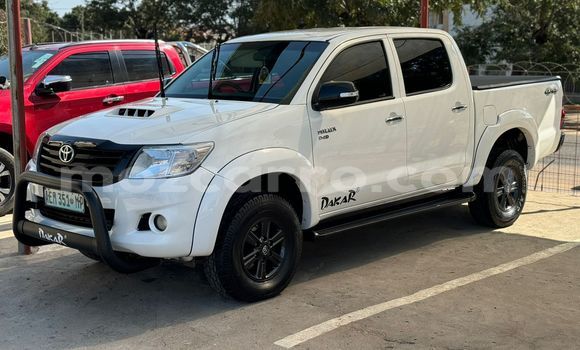 Nunua Ilio tumika Toyota Hilux Nyeupe Gari ndani ya Maputo nchini Maputo Nunua Ilio tumika Toyota Hilux Nyeupe Gari ndani ya Maputo nchini Maputo