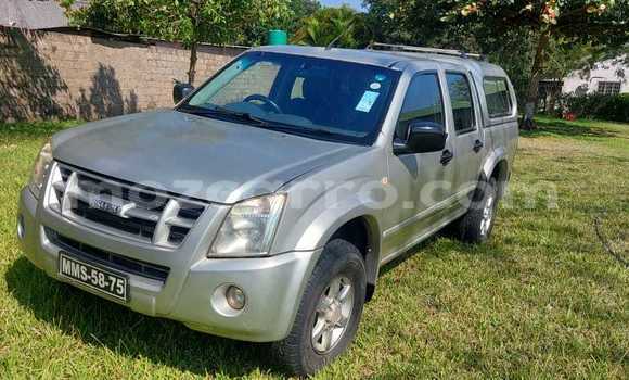 Tenga Tsaru Isuzu KB Zvimwe Mota in Manhiça in Maputo Tenga Tsaru Isuzu KB Zvimwe Mota in Manhiça in Maputo