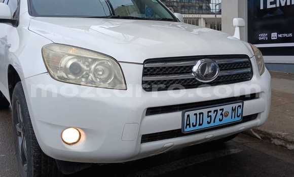 Nunua Ilio tumika Toyota RAV4 Nyeupe Gari ndani ya Maputo nchini Maputo Nunua Ilio tumika Toyota RAV4 Nyeupe Gari ndani ya Maputo nchini Maputo