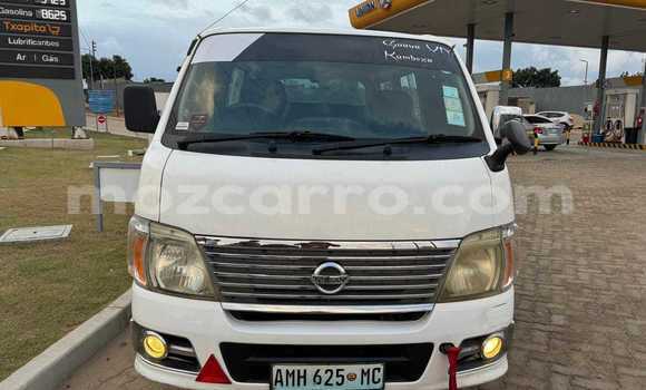 Tenga Tsaru Nissan Caravan Chena Mota in Maputo in Maputo