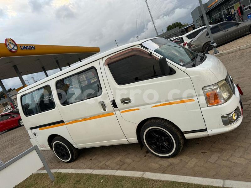 Big with watermark nissan caravan maputo maputo 30577