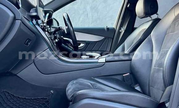 Nunua Mpya Mercedes-Benz GLC 250D Kijani Gari ndani ya Maputo nchini Maputo Nunua Mpya Mercedes-Benz GLC 250D Kijani Gari ndani ya Maputo nchini Maputo