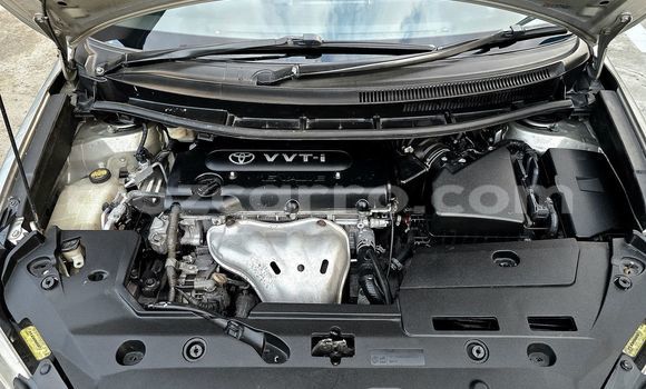 Nunua Ilio tumika Toyota Blade Fedha Gari ndani ya Maputo nchini Maputo Nunua Ilio tumika Toyota Blade Fedha Gari ndani ya Maputo nchini Maputo