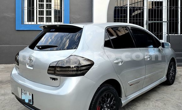 Nunua Ilio tumika Toyota Blade Fedha Gari ndani ya Maputo nchini Maputo Nunua Ilio tumika Toyota Blade Fedha Gari ndani ya Maputo nchini Maputo