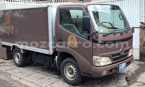 Buy Used Toyota Dyna Brown Car in Maputo in Maputo
