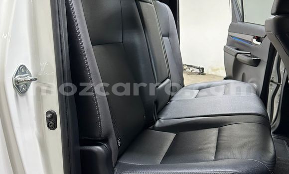 Comprar Novo Toyota Hiluxe Revo Branco Carro em Maputo em Maputo Comprar Novo Toyota Hiluxe Revo Branco Carro em Maputo em Maputo