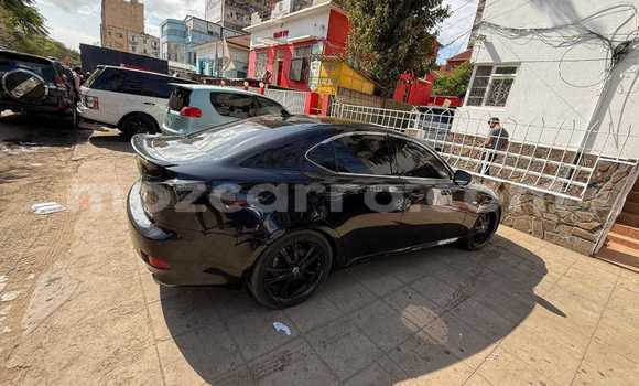 Nunua Ilio tumika Toyota 4Runner Nyeusi Gari ndani ya Maputo nchini Maputo