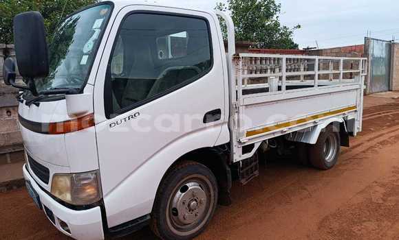 Buy Used Toyota Dyna White Car in Maputo in Maputo Buy Used Toyota Dyna White Car in Maputo in Maputo