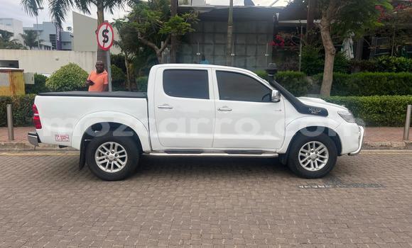 Comprar Usado Toyota Hilux Branco Carro em Maputo em Maputo Comprar Usado Toyota Hilux Branco Carro em Maputo em Maputo