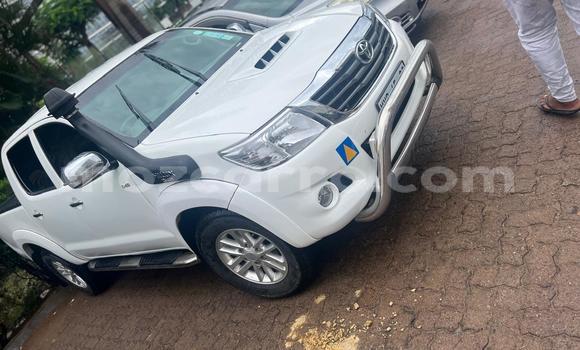 Comprar Usado Toyota Hilux Branco Carro em Maputo em Maputo Comprar Usado Toyota Hilux Branco Carro em Maputo em Maputo