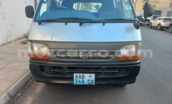 Buy Used Toyota RegiusAce Silver Car in Maputo in Maputo