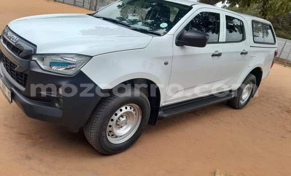 Tenga Tsaru Isuzu D-MAX Chena Mota in Maputo in Maputo Tenga Tsaru Isuzu D-MAX Chena Mota in Maputo in Maputo