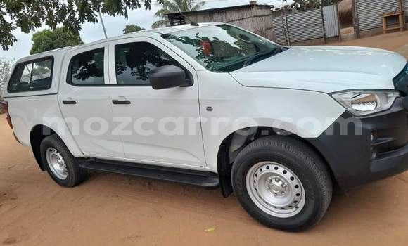 Buy Used Isuzu D-MAX White Car in Maputo in Maputo Buy Used Isuzu D-MAX White Car in Maputo in Maputo