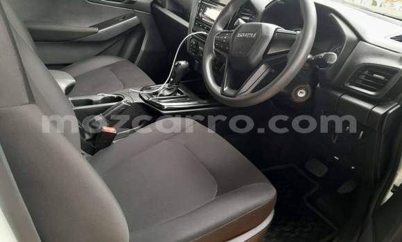 Buy Used Isuzu D-MAX White Car in Maputo in Maputo Buy Used Isuzu D-MAX White Car in Maputo in Maputo