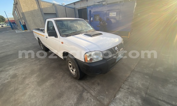 Tenga Tsaru Nissan NP 300 Chena Mota in Maputo in Maputo Tenga Tsaru Nissan NP 300 Chena Mota in Maputo in Maputo