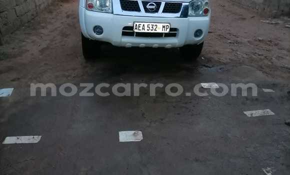Tenga Tsaru Nissan Hardbody Chena Mota in Maputo in Maputo