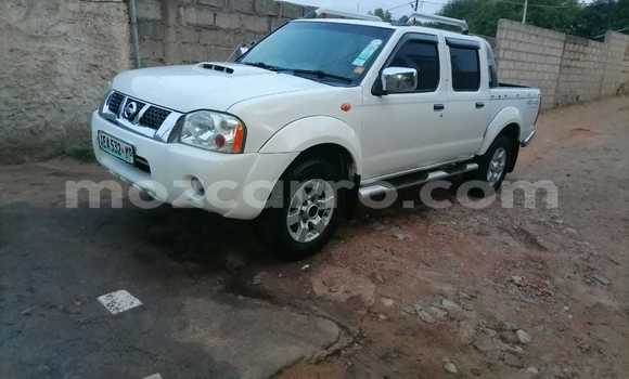 Comprar Usado Nissan Hardbody Branco Carro em Maputo em Maputo Comprar Usado Nissan Hardbody Branco Carro em Maputo em Maputo