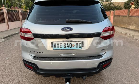 Nunua Ilio tumika Ford Everest Fedha Gari ndani ya Maputo nchini Maputo Nunua Ilio tumika Ford Everest Fedha Gari ndani ya Maputo nchini Maputo