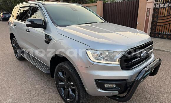 Nunua Mpya Ford Everest Nyingine Gari ndani ya Maputo nchini Maputo
