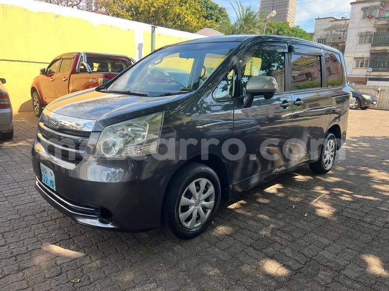 Big with watermark toyota noah maputo maputo 30641