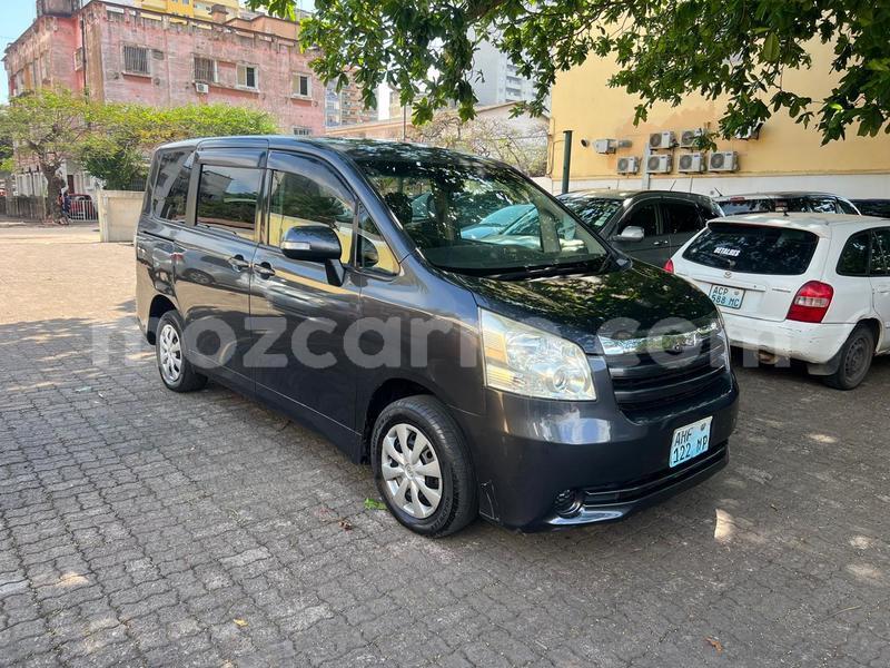 Big with watermark toyota noah maputo maputo 30641