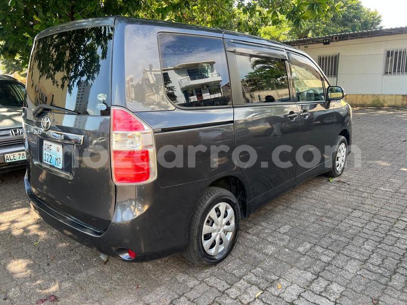 Big with watermark toyota noah maputo maputo 30641