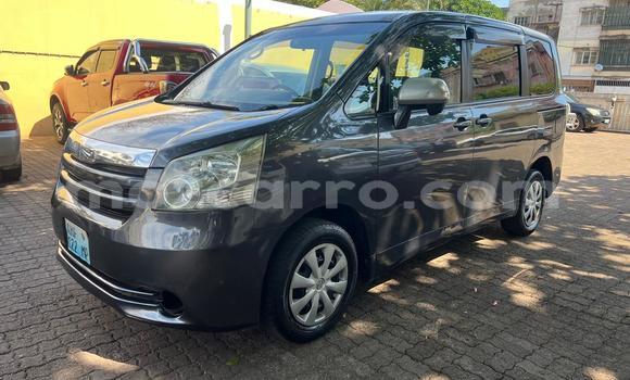 Comprar Usado Toyota Noah Preto Carro em Maputo em Maputo Comprar Usado Toyota Noah Preto Carro em Maputo em Maputo