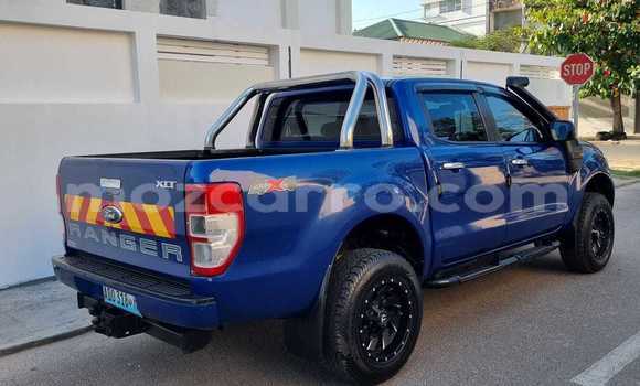 Nunua Ilio tumika Mazda BT-50 Bluu Gari ndani ya Maputo nchini Maputo Nunua Ilio tumika Mazda BT-50 Bluu Gari ndani ya Maputo nchini Maputo