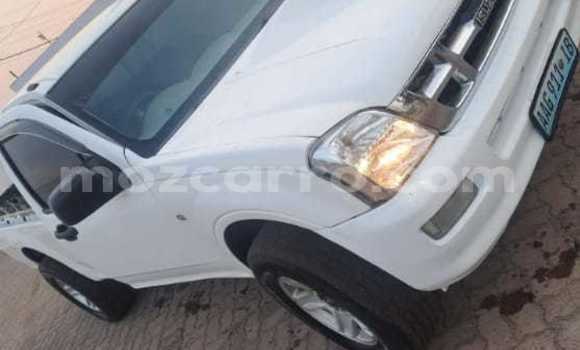 Comprar Usado Isuzu KB Branco Carro em Maputo em Maputo Comprar Usado Isuzu KB Branco Carro em Maputo em Maputo