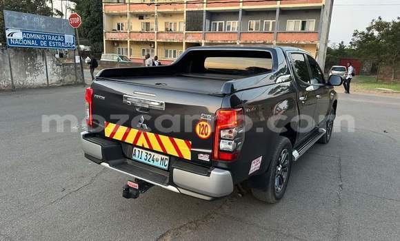 Nunua Ilio tumika Mitsubishi Triton Nyeusi Gari ndani ya Maputo nchini Maputo Nunua Ilio tumika Mitsubishi Triton Nyeusi Gari ndani ya Maputo nchini Maputo