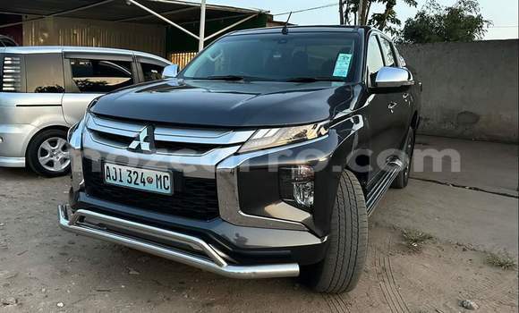 Nunua Ilio tumika Mitsubishi Triton Nyeusi Gari ndani ya Maputo nchini Maputo Nunua Ilio tumika Mitsubishi Triton Nyeusi Gari ndani ya Maputo nchini Maputo