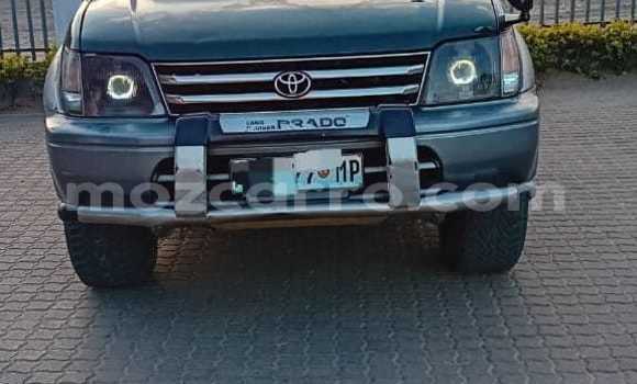 Nunua Ilio tumika Toyota Land Cruiser Prado Kijani Gari ndani ya Maputo nchini Maputo Nunua Ilio tumika Toyota Land Cruiser Prado Kijani Gari ndani ya Maputo nchini Maputo
