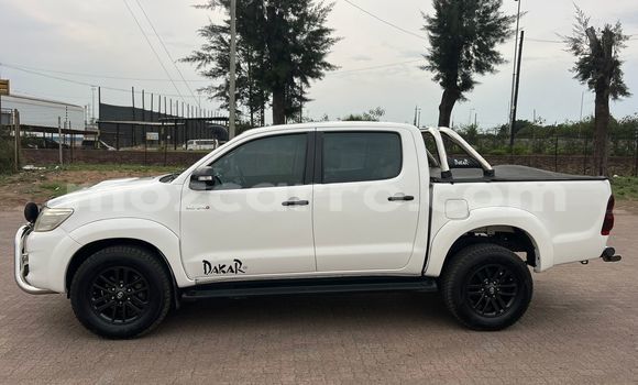 Buy Used Toyota Hilux White Car in Maputo in Maputo Buy Used Toyota Hilux White Car in Maputo in Maputo